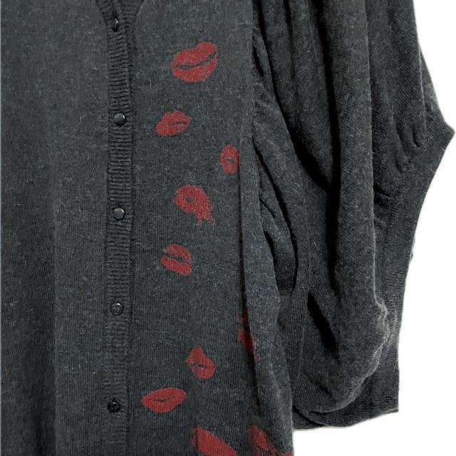 ヒステリックグラマー リップ柄 七分袖 変形 ニット カーディガン < 女性ファッション ヒステリックグラマー リップ柄 七分袖 変形 ニット カーディガン < 女性ファッションの