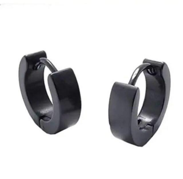 フープピアススタッド 黒 ステンレス製 ピアス < 男性アクセサリー/時計 フープピアススタッド 黒 ステンレス製 ピアス < 男性アクセサリー/時計の