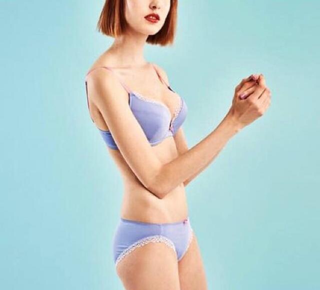 上向きバスト【新品】PEACH JOHNピーチジョン ●YMシンプルパレッタブラセット 上下セット●E65●黄緑グリーン < ブランド  上向きバスト【新品】PEACH JOHNピーチジョン ●YMシンプルパレッタブラセット 上下セット●E65●黄緑グリーン < ブランドの