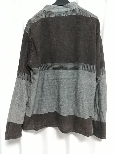 D&T Nepal 長袖 スタンドカラー ヘンリーネック シャツ カットソー アジアン エスニック ネパール製 ディーアンドティー < 男性ファッション  D&T Nepal 長袖 スタンドカラー ヘンリーネック シャツ カットソー アジアン エスニック ネパール製 ディーアンドティー < 男性ファッションの