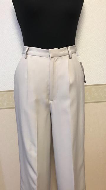 MS MEW'S REFINED CLOTHES 太ストレートパンツ ライトグレー 未使用 < 女性ファッション  MS MEW'S REFINED CLOTHES 太ストレートパンツ ライトグレー 未使用 < 女性ファッションの