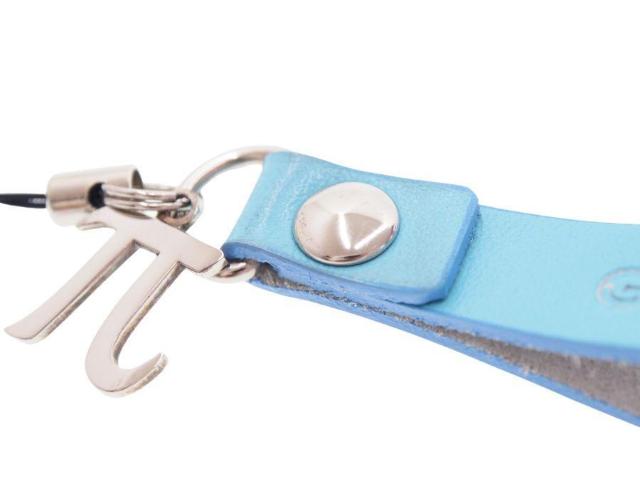 ジバンシィ ノベルティ ストラップ キーホルダー π パイサインチャーム 本革 ライトブルー GIVENCHY【正規品】 < ブランド ジバンシィ ノベルティ ストラップ キーホルダー π パイサインチャーム 本革 ライトブルー GIVENCHY【正規品】 < ブランドの