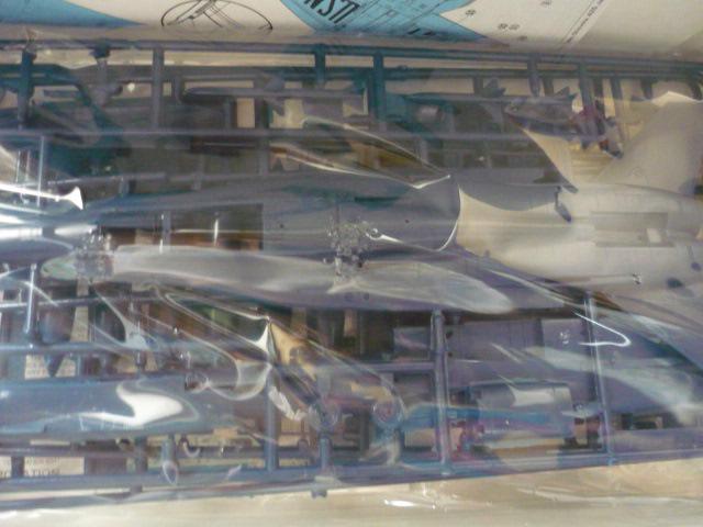 プラモデル「F/A-18A&Cホーネット2機セット」T18 < ホビー  プラモデル「F/A-18A&Cホーネット2機セット」T18 < ホビーの