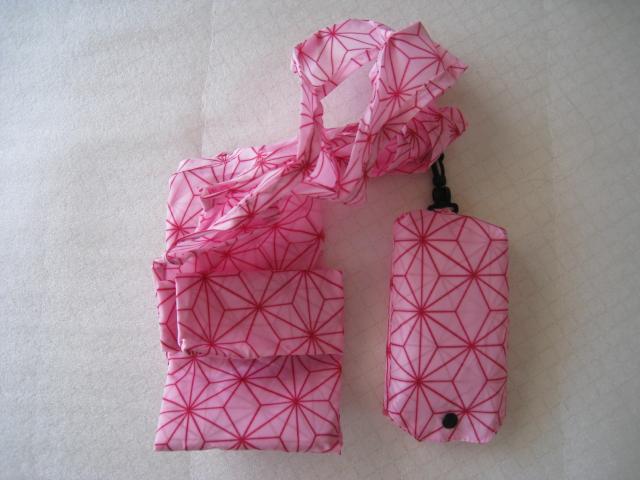 ☆ 鬼滅の刃 ☆ 収納袋付きトートバック ☆ 2種2枚 ☆折たたみ式 < アニメ/コミック/キャラクター ☆ 鬼滅の刃 ☆ 収納袋付きトートバック ☆ 2種2枚 ☆折たたみ式 < アニメ/コミック/キャラクターの