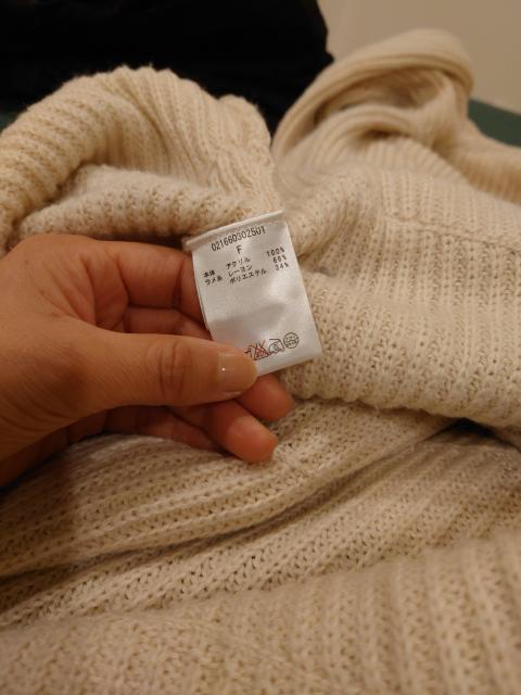 ベージュニットワンピースチュニック ゴールドフチ Mサイズ < 女性ファッション  ベージュニットワンピースチュニック ゴールドフチ Mサイズ < 女性ファッションの