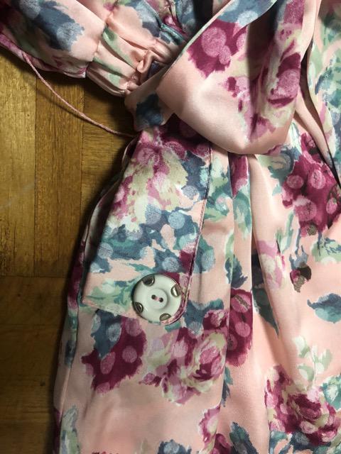 ハニーバンチ Honey Bunch サテン生地の花柄オールインワン ビーズ付き < ブランド  ハニーバンチ Honey Bunch サテン生地の花柄オールインワン ビーズ付き < ブランドの