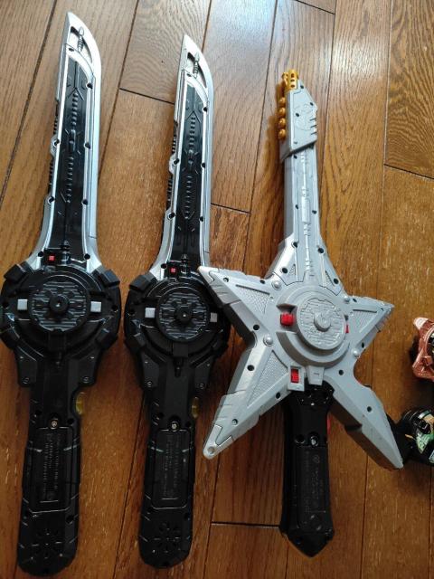 ニンニンジャー 変身忍刀 忍者一番刀 スターソードガン セット < おもちゃ  ニンニンジャー 変身忍刀 忍者一番刀 スターソードガン セット < おもちゃの