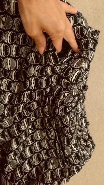 黒キュロットパンツ 白ハンバーガー柄 Мサイズ < 女性ファッション  黒キュロットパンツ 白ハンバーガー柄 Мサイズ < 女性ファッションの