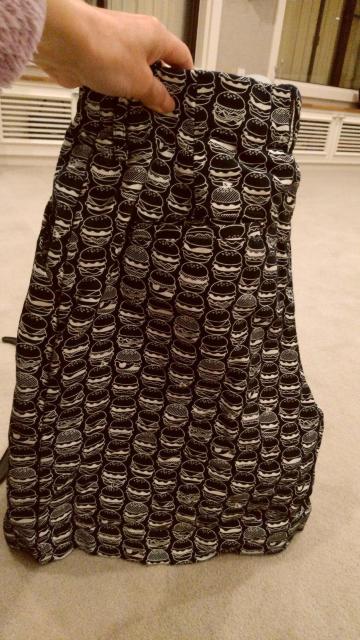 黒キュロットパンツ 白ハンバーガー柄 Мサイズ < 女性ファッション  黒キュロットパンツ 白ハンバーガー柄 Мサイズ < 女性ファッションの