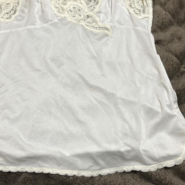 ☆☆☆タンス整理品 衣類 おまとめOK ホームクリーニング済み キャミソール クリーム系 バスト85 ◎ < 女性ファッション  ☆☆☆タンス整理品 衣類 おまとめOK ホームクリーニング済み キャミソール クリーム系 バスト85 ◎ < 女性ファッションの