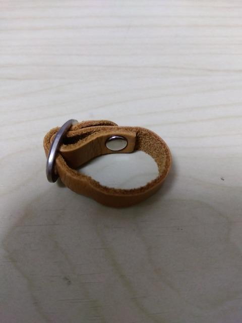 本革リング キャメル < 女性アクセサリー/時計 本革リング キャメル < 女性アクセサリー/時計の