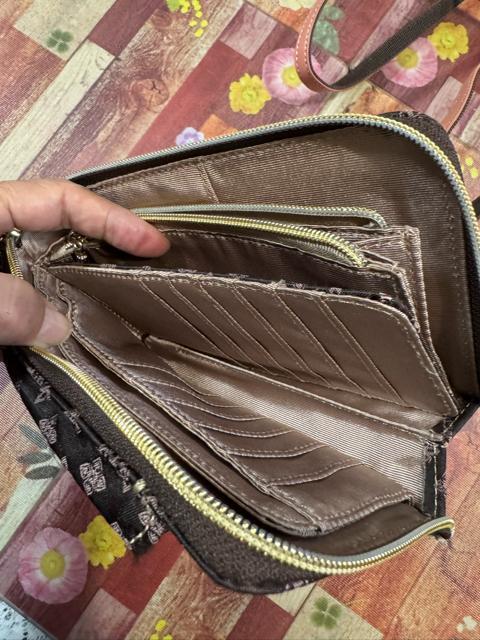 感謝を込めて★新品Christian OlivIerお財布機能付き スマホポシェット★カジュアル系セットアップ★1000円スタート < 女性ファッション 感謝を込めて★新品Christian OlivIerお財布機能付き スマホポシェット★カジュアル系セットアップ★1000円スタート < 女性ファッションの