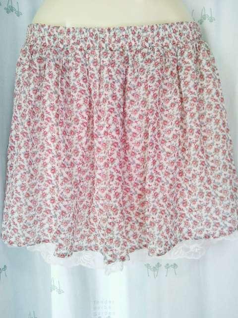 季節到来FOREVER21小花柄フレアレースミニスカート!! < 女性ファッション  季節到来FOREVER21小花柄フレアレースミニスカート!!  < 女性ファッションの