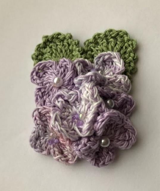 ハンドメイド ブローチ コサージュ ラベンダー色の紫陽花♪ 紫 < 女性ファッション  ハンドメイド ブローチ コサージュ ラベンダー色の紫陽花♪ 紫  < 女性ファッションの