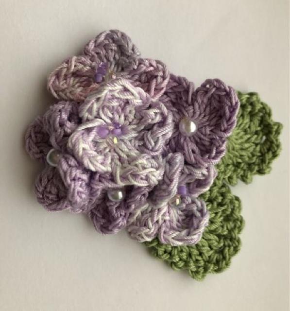 ハンドメイド ブローチ コサージュ ラベンダー色の紫陽花♪ 紫 < 女性ファッション  ハンドメイド ブローチ コサージュ ラベンダー色の紫陽花♪ 紫 < 女性ファッションの