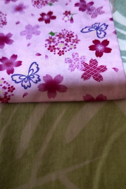 ★処分品★ピンク×桜蝶柄ナナメ掛巾着袋 < キッズ/ベビー  ★処分品★ピンク×桜蝶柄ナナメ掛巾着袋 < キッズ/ベビーの