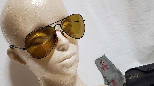 正規美 レア レイバン ティアドロップ 漆黒メタルフレーム サングラス 茶 ボシュロムBL アビエーター CHROMAX 付属有 < ブランド  正規美 レア レイバン ティアドロップ 漆黒メタルフレーム サングラス 茶 ボシュロムBL アビエーター CHROMAX 付属有 < ブランドの
