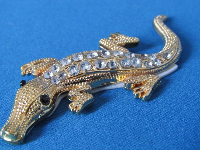 ●クロコダイル ワニ 豪華ラインストーン風 GOLD メタル製 エンブレム!● < 自動車/バイク ●クロコダイル ワニ 豪華ラインストーン風 GOLD メタル製 エンブレム!● < 自動車/バイク