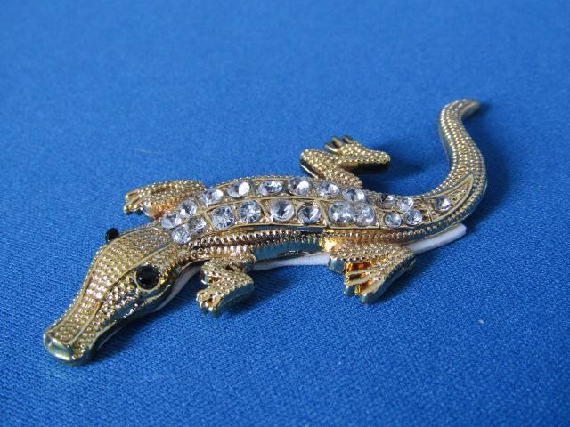 ●クロコダイル ワニ 豪華ラインストーン風 GOLD メタル製 エンブレム!● < 自動車/バイク ●クロコダイル ワニ 豪華ラインストーン風 GOLD メタル製 エンブレム!● < 自動車/バイク