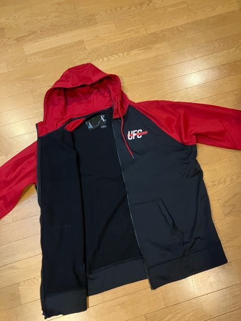 INDEPENDENT UFC 総合格闘技 大きいsize 3Xプルオーバー赤黒 < 男性ファッション  INDEPENDENT UFC 総合格闘技 大きいsize 3Xプルオーバー赤黒 < 男性ファッションの