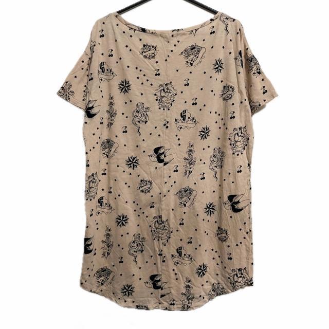 G.V.G.V. tatoo 総柄 半袖 オーバーサイズ カットソー < 女性ファッション G.V.G.V. tatoo 総柄 半袖 オーバーサイズ カットソー < 女性ファッションの