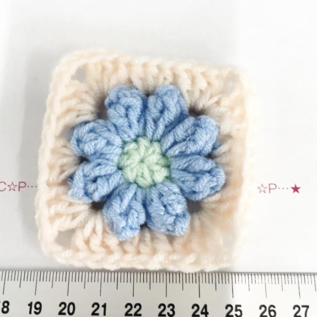 31*ハンドメイド♪ぷっくりお花グラニースクエアモチーフ 毛糸 6 < ペット/手芸/園芸 31*ハンドメイド♪ぷっくりお花グラニースクエアモチーフ 毛糸 6 < ペット/手芸/園芸の
