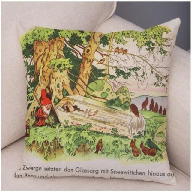 新品 白雪姫 クッションカバー  < インテリア/ライフ  新品 白雪姫 クッションカバー   < インテリア/ライフの