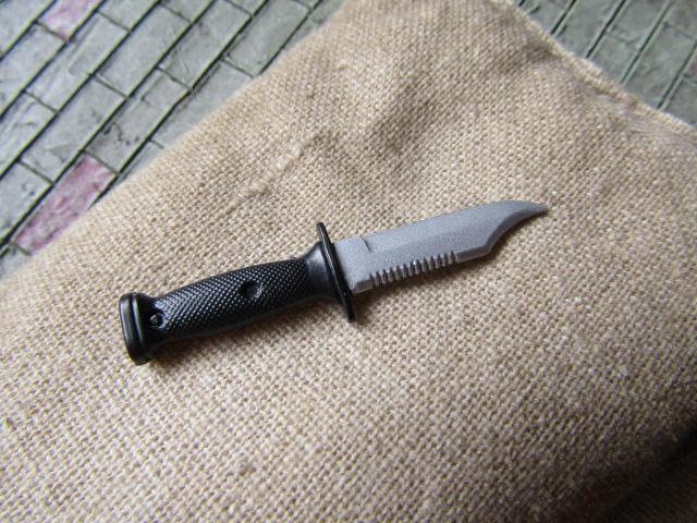 ●1/6スケール GIジョークールガール ミニチュアフュギュア専用 アメリカ軍 COMBAT ランボーナイフ 新品 < ホビー  ●1/6スケール GIジョークールガール ミニチュアフュギュア専用 アメリカ軍 COMBAT ランボーナイフ 新品 < ホビーの