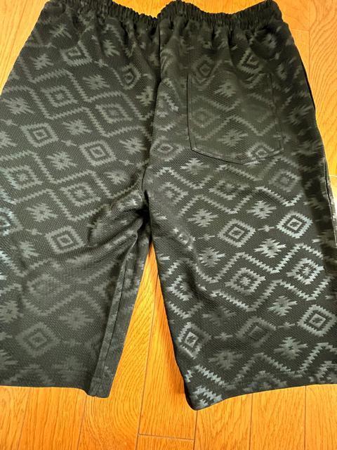 5Lサイズ!高貴紳士的!LOGOS DAYS!サラッとメッシュ素材凹凸オルテ柄!黒色!両サイド&後一つポケット付き!ハーフパンツ! < 男性ファッション  5Lサイズ!高貴紳士的!LOGOS DAYS!サラッとメッシュ素材凹凸オルテ柄!黒色!両サイド&後一つポケット付き!ハーフパンツ! < 男性ファッションの