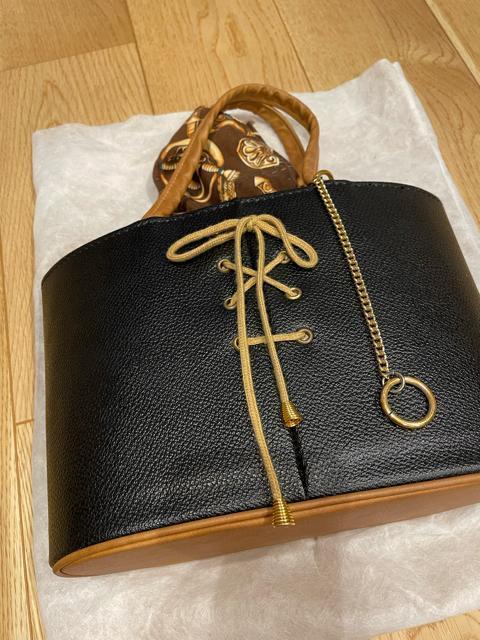 オシャレデザイン ハンドバッグ 黒 < 女性ファッション  オシャレデザイン ハンドバッグ 黒  < 女性ファッションの