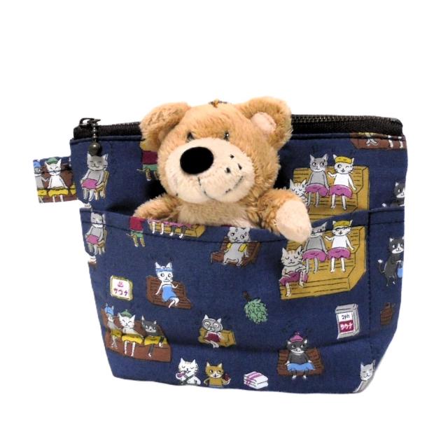 【17p幅】◆サウナ猫×紺ブルー地◆ファスナーポーチ < 女性ファッション 【17p幅】◆サウナ猫×紺ブルー地◆ファスナーポーチ < 女性ファッションの