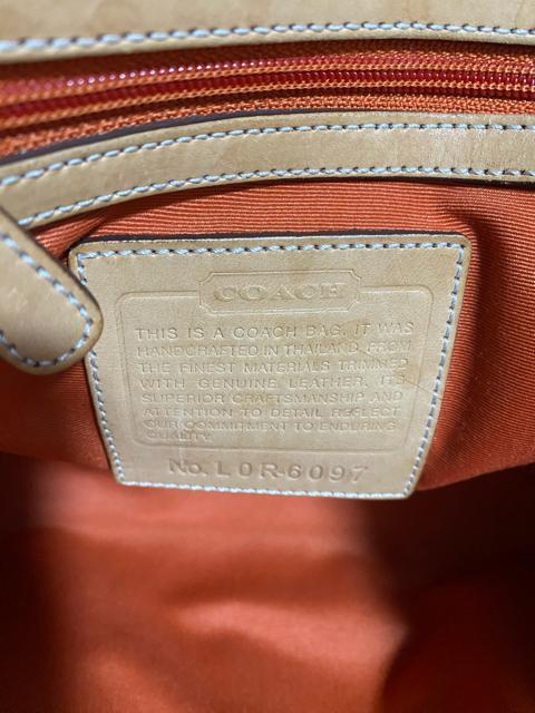 【美品】COACH コーチ シグネチャー トートバッグ ハンドバッグ 肩掛け < ブランド  【美品】COACH コーチ シグネチャー トートバッグ ハンドバッグ 肩掛け < ブランドの
