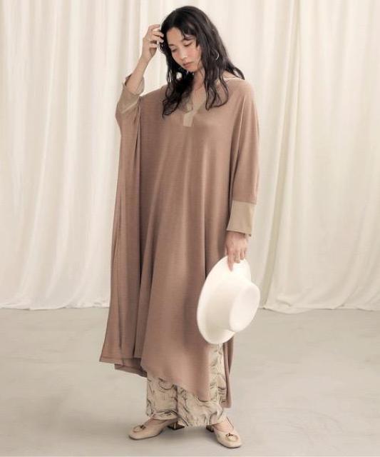 ブージュルードB a bサテン切り替え素敵スリットワンピ新品 < ブランド ブージュルードB a bサテン切り替え素敵スリットワンピ新品 < ブランドの