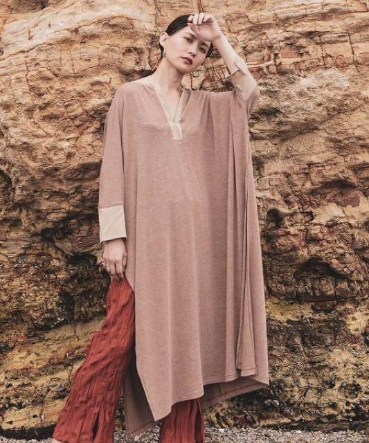 ブージュルードB a bサテン切り替え素敵スリットワンピ新品 < ブランド ブージュルードB a bサテン切り替え素敵スリットワンピ新品 < ブランドの