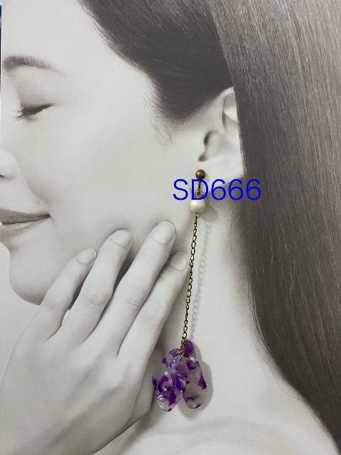 【イヤリング】モザイクシェル風アクリルプレートのイヤリング < 女性アクセサリー/時計  【イヤリング】モザイクシェル風アクリルプレートのイヤリング  < 女性アクセサリー/時計の