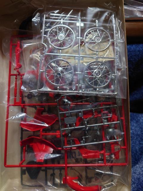 バンダイ 1/12 ホンダスーパーカブ50(赤カブ) < ホビー  バンダイ 1/12 ホンダスーパーカブ50(赤カブ) < ホビーの