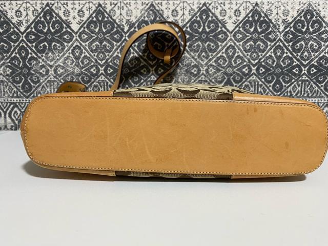 【美品】COACH コーチ シグネチャー キャンバス ショルダーバッグ ブラウン < ブランド  【美品】COACH コーチ シグネチャー キャンバス ショルダーバッグ ブラウン < ブランドの