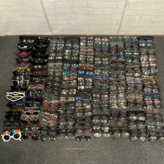 即決 眼鏡 メガネ めがね サングラス 300個 まとめ売り < 男性ファッション  即決 眼鏡 メガネ めがね サングラス 300個 まとめ売り  < 男性ファッションの