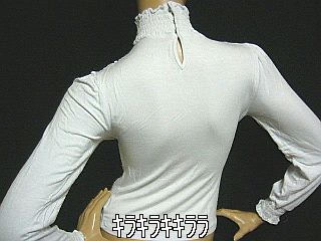 【Divas】《New》ゴールド2連ネックレス付★胸元刺繍カットソー<ホワイト> < ブランド 【Divas】《New》ゴールド2連ネックレス付★胸元刺繍カットソー<ホワイト> < ブランドの