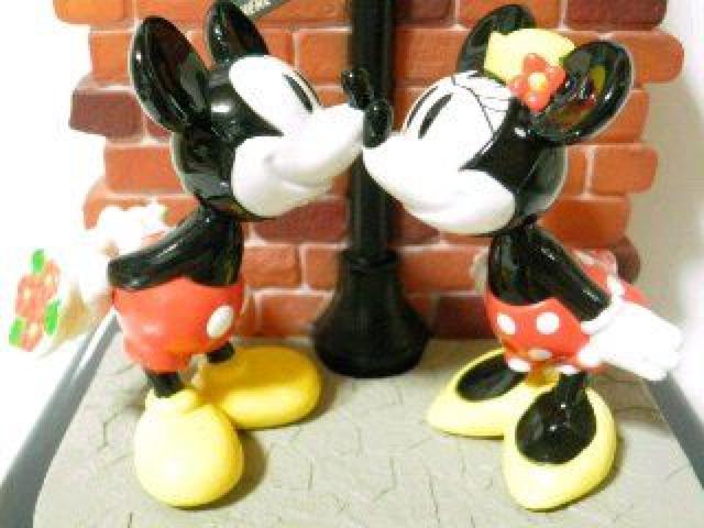 ●ロマンチック★ボタンを押すとミッキーとミニーがキス*ランプが点灯<キッス・イン・ランプ> < 家電/AV ●ロマンチック★ボタンを押すとミッキーとミニーがキス*ランプが点灯<キッス・イン・ランプ> < 家電/AVの