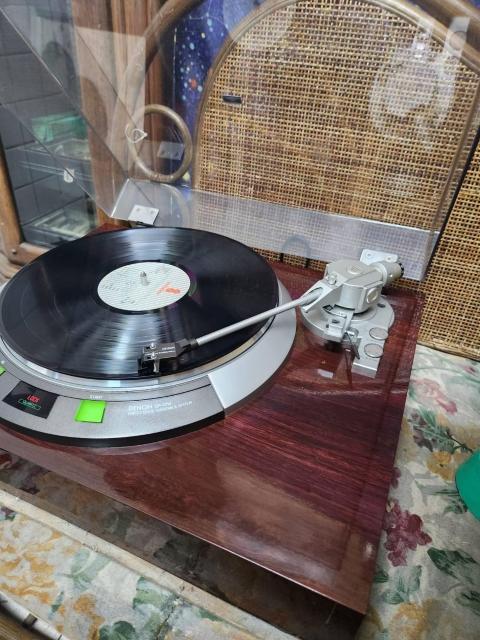 奇跡!レストア美品!カートリッジ新品DENON レコードプレーヤーDP-57M < 家電/AV  奇跡!レストア美品!カートリッジ新品DENON レコードプレーヤーDP-57M < 家電/AVの