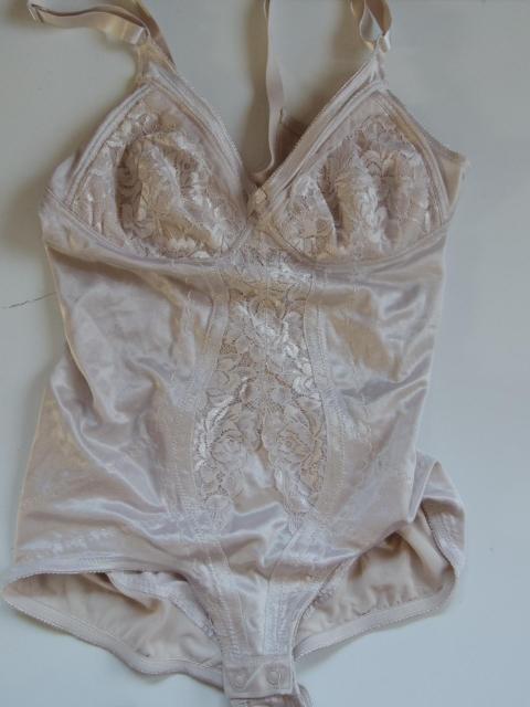 102 新品未使用 ボディースーツ補正下着 C85LL < 女性ファッション 102 新品未使用 ボディースーツ補正下着 C85LL < 女性ファッションの