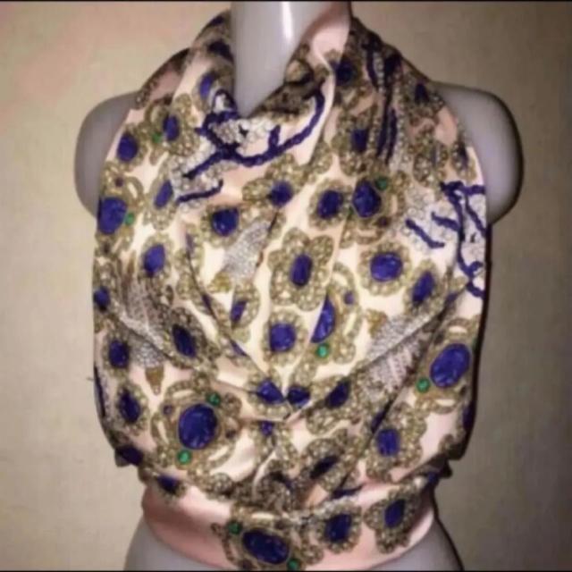 CHANEL シャネル シルクスカーフ 桜ピンク ジュエリー柄 シルク 宝石柄 < ブランド CHANEL シャネル シルクスカーフ 桜ピンク ジュエリー柄 シルク 宝石柄 < ブランドの