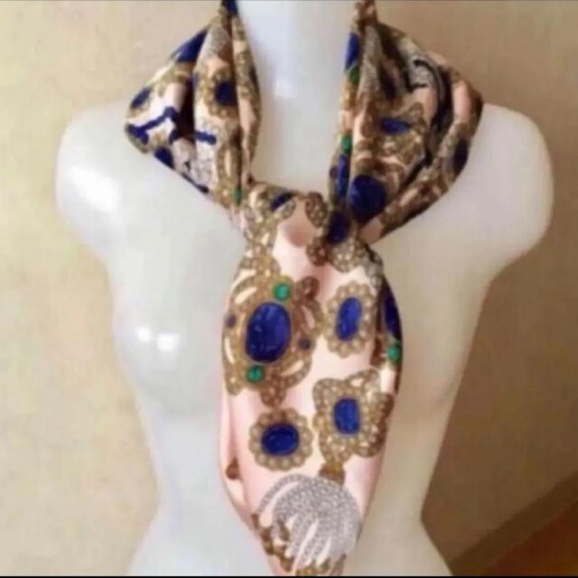 CHANEL シャネル シルクスカーフ 桜ピンク ジュエリー柄 シルク 宝石柄 < ブランド CHANEL シャネル シルクスカーフ 桜ピンク ジュエリー柄 シルク 宝石柄 < ブランドの