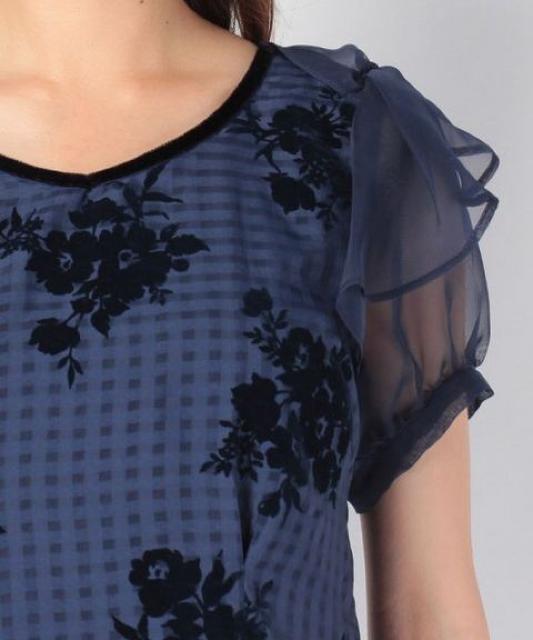 新品タグ付きミッシュマッシュ 花柄フロッキーOP < ブランド 新品タグ付きミッシュマッシュ 花柄フロッキーOP < ブランドの