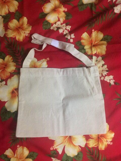 新品未使用☆可愛いうさぎ☆サコッシュ☆(肩がけバッグ) < 女性ファッション  新品未使用☆可愛いうさぎ☆サコッシュ☆(肩がけバッグ) < 女性ファッションの