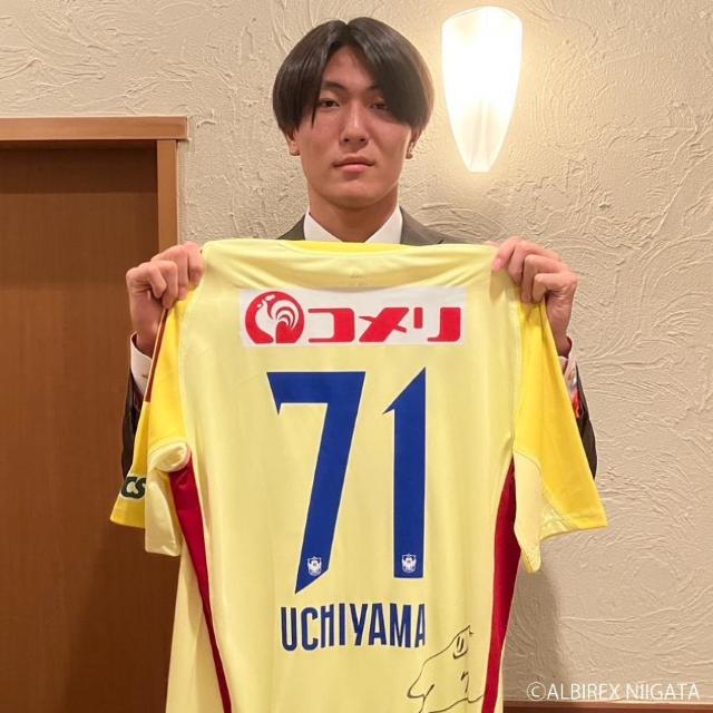 #71 内山 翔太選手 直筆サイン入りGK3rdユニフォーム < レジャー/スポーツ #71 内山 翔太選手 直筆サイン入りGK3rdユニフォーム < レジャー/スポーツの