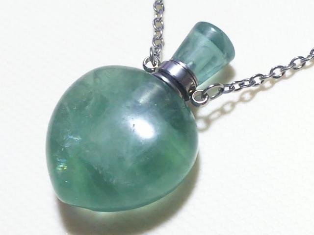 天然石★グリーンフローライト 香水瓶 ペンダント < 女性アクセサリー/時計 天然石★グリーンフローライト 香水瓶 ペンダント < 女性アクセサリー/時計の