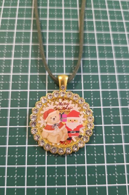 クリスマスネックレス  サンタネックレス   サンタクロース   ハンドメイドネックレス   くま   くまネックレス  クマ < 女性ファッション  クリスマスネックレス  サンタネックレス   サンタクロース   ハンドメイドネックレス   くま   くまネックレス  クマ < 女性ファッションの