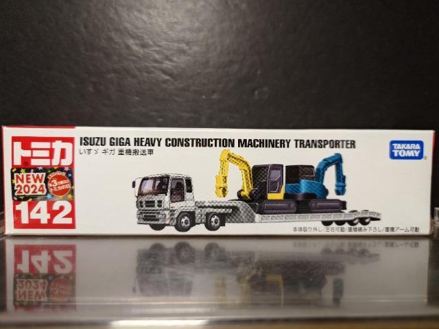 ★ロング赤箱トミカ142★いすゞギガ重機搬送車★未開封品★ < ホビー ★ロング赤箱トミカ142★いすゞギガ重機搬送車★未開封品★ < ホビーの